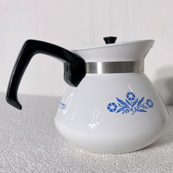 Vintage Corningware Blue Cornflower 6 Cup Teapot - Picture 4 of 11